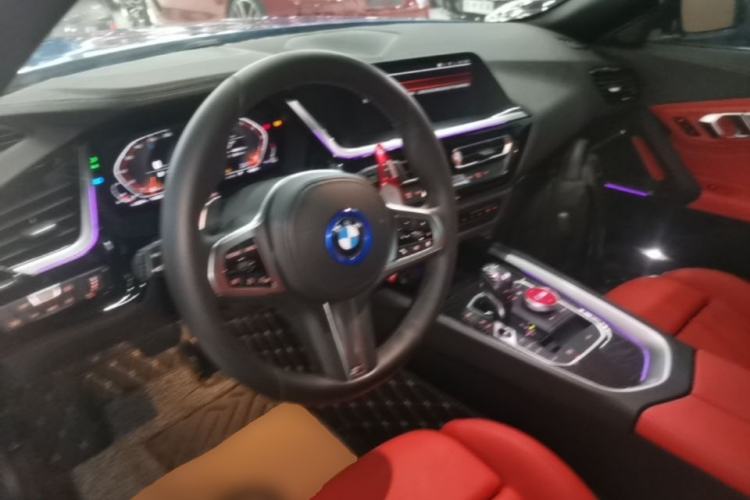 Used BMW Z4 2019 sDrive 25i M Sport Package Center Console