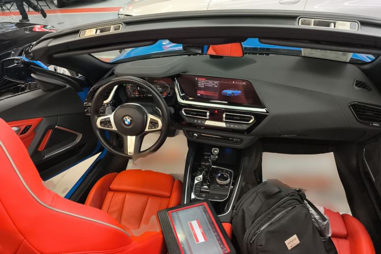 Used BMW Z4 2019 sDrive 25i M Sport Package Center Console