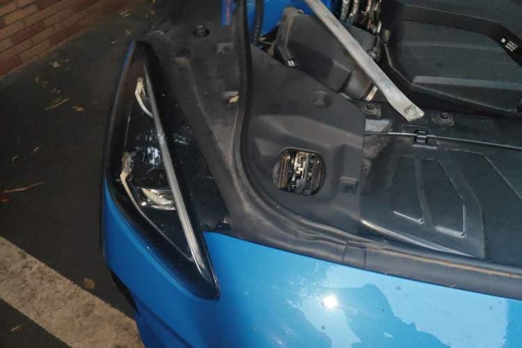 Used BMW Z4 2019 sDrive 25i M Sport Package Engine Bay Right