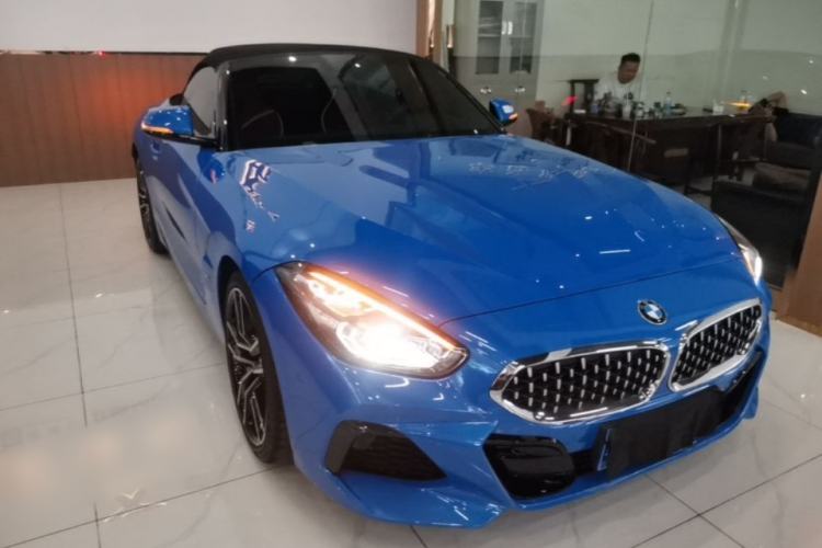 Used BMW Z4 2019 sDrive 25i M Sport Package Front Right 45 Deg