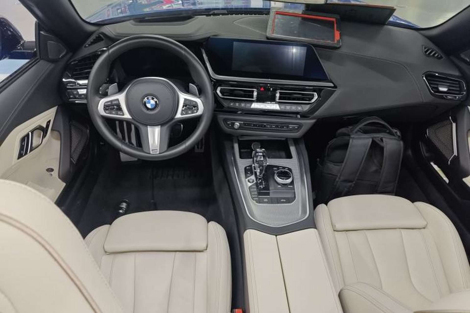Used BMW Z4 2019 M40i M Sport Performance Edition Interior 2