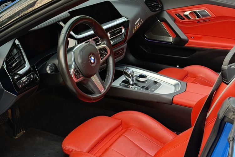 Used BMW Z4 2019 sDrive 25i M Sport Night Edition package Interior 2