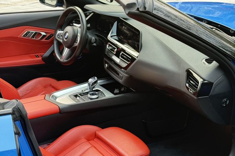 Used BMW Z4 2019 sDrive 25i M Sport Night Edition package Interior 3