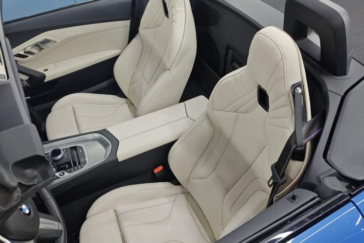 Used BMW Z4 2019 M40i M Sport Performance Edition Interior 4