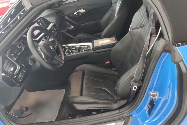 Used BMW Z4 2019 sDrive 25i M Sport Night Edition package Left Front Seat