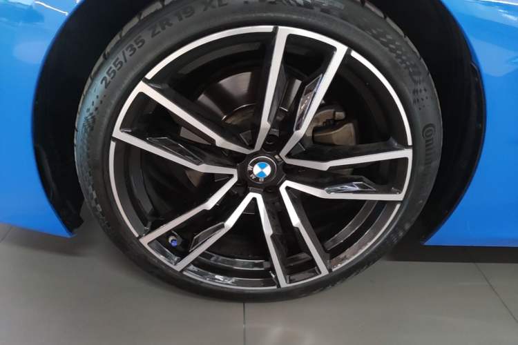 Used BMW Z4 2019 sDrive 25i M Sport Package Left Front Wheel Hub