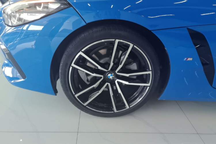 Used BMW Z4 2019 sDrive 25i M Sport Package Left Front Wheel Hub