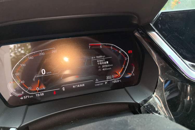 Used BMW Z4 2019 sDrive 25i M Sport Package Odometer Close Up
