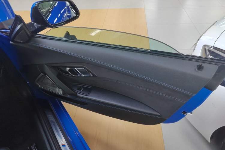 Used BMW Z4 2019 sDrive 25i M Sport Package Right Front Door Interior