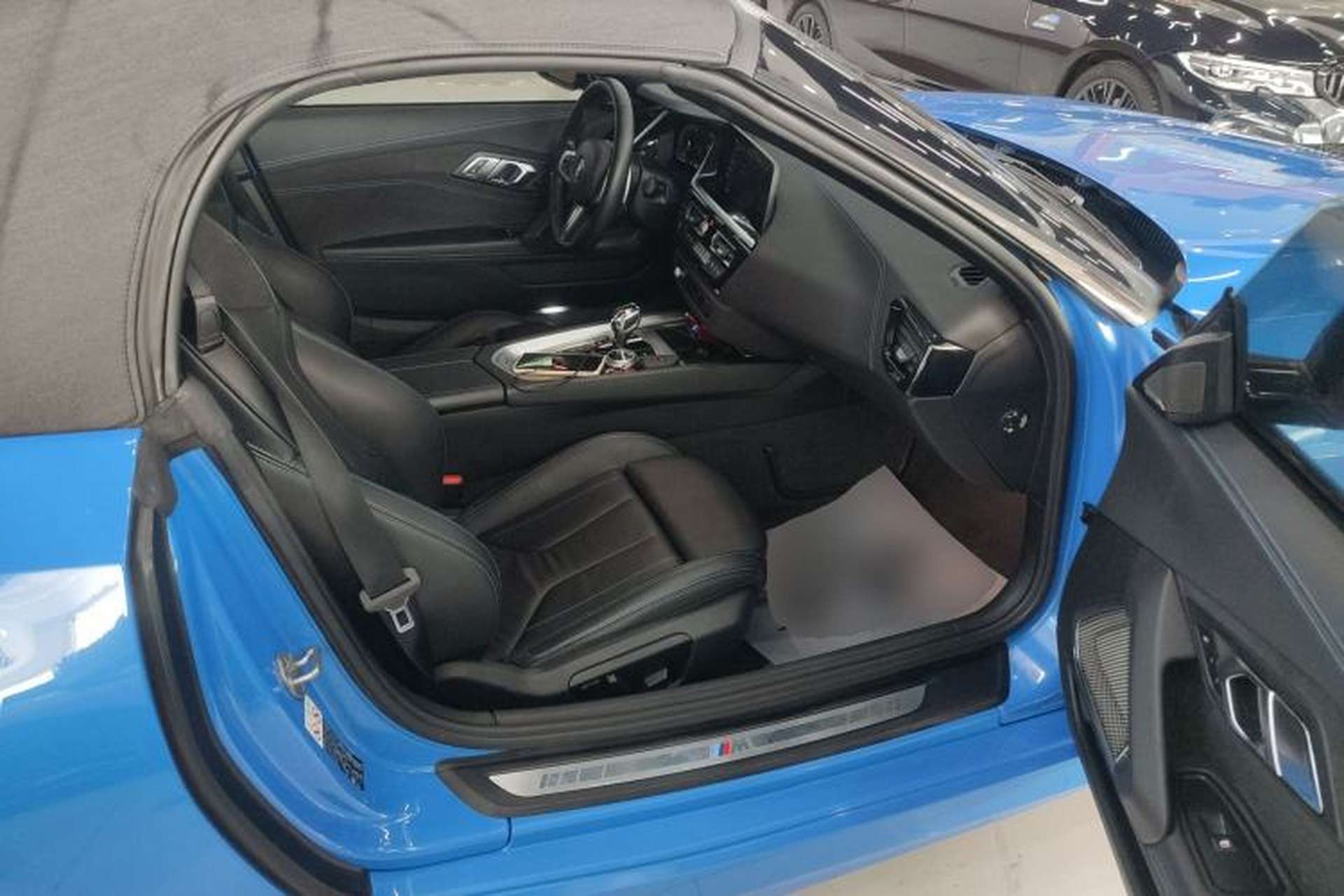 Used BMW Z4 2019 sDrive 25i M Sport Night Edition package Right Front Seat