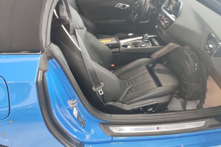 Used BMW Z4 2019 sDrive 25i M Sport Night Edition package Right Front Seat