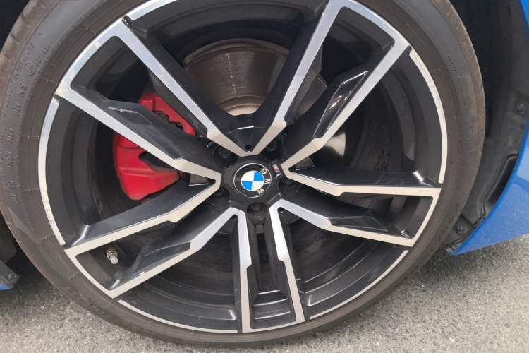 Used BMW Z4 2019 sDrive 25i M Sport Package Right Front Wheel Hub