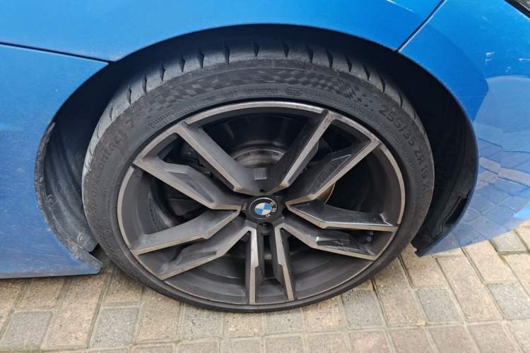Used BMW Z4 2019 sDrive 25i M Sport Package Right Front Wheel Hub