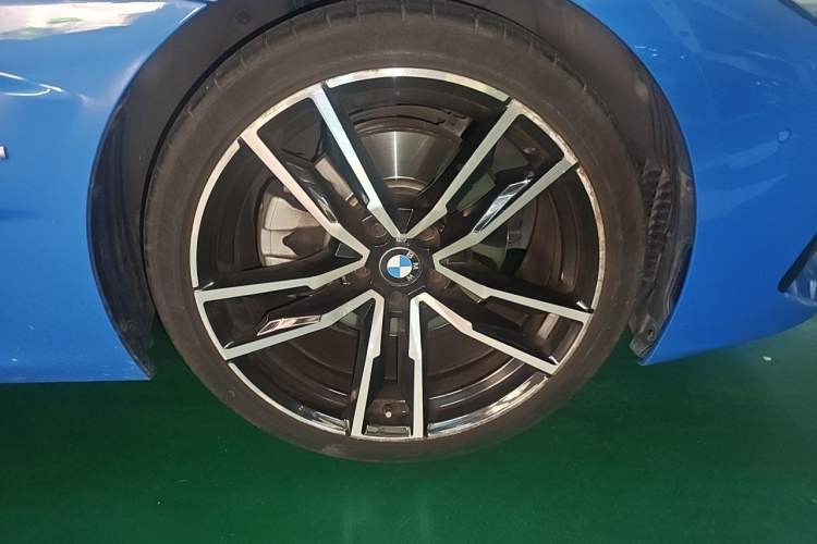 Used BMW Z4 2019 sDrive 25i M Sport Package Right Front Wheel Hub