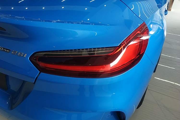Used BMW Z4 2019 sDrive 25i M Sport Package Right Rear Taillight