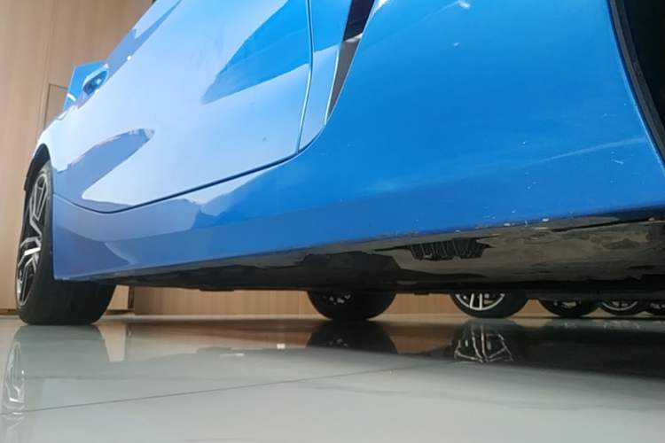 Used BMW Z4 2019 sDrive 25i M Sport Package Right Side Sill