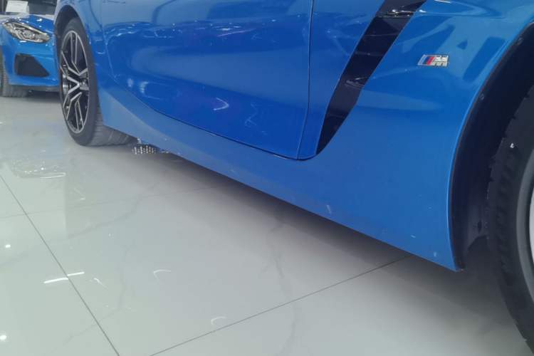 Used BMW Z4 2019 sDrive 25i M Sport Package Right Side Sill