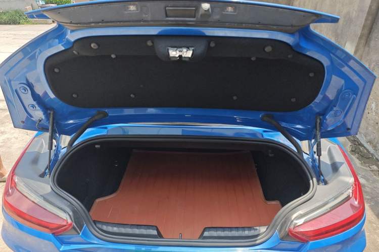Used BMW Z4 2019 sDrive 25i M Sport Package Trunk