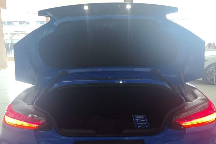 Used BMW Z4 2019 sDrive 25i M Sport Package Trunk