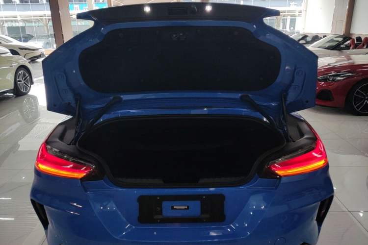 Used BMW Z4 2019 sDrive 25i M Sport Night Edition package Trunk