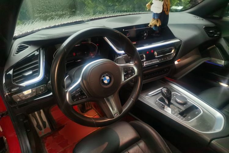 Used BMW Z4 2019 M40i M Sport Performance Edition Center Console