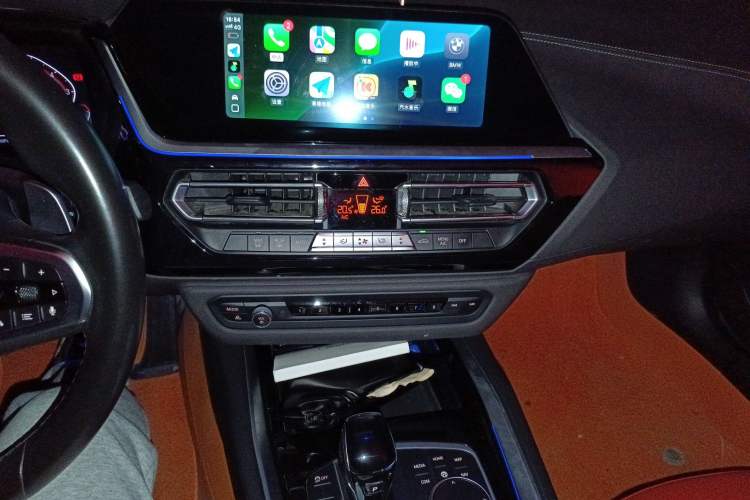 Used BMW Z4 2019 sDrive 25i M Sport Package Audio And AC Panel