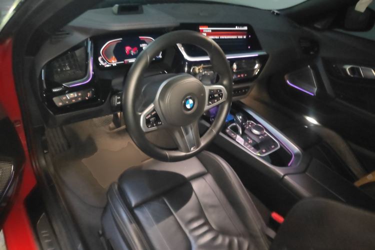 Used BMW Z4 2019 sDrive 25i M Sport Package Center Console