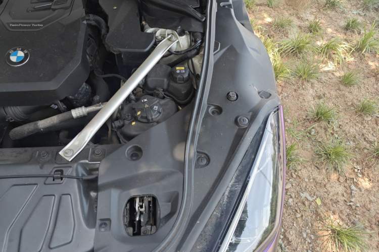 Used BMW Z4 2019 sDrive 25i M Sport Package Engine Bay Left