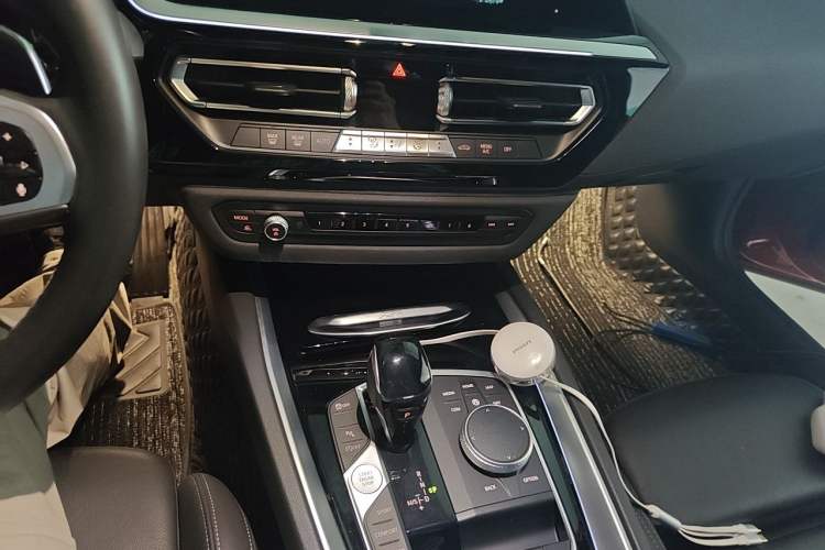 Used BMW Z4 2019 sDrive 25i M Sport Package Audio And AC Panel