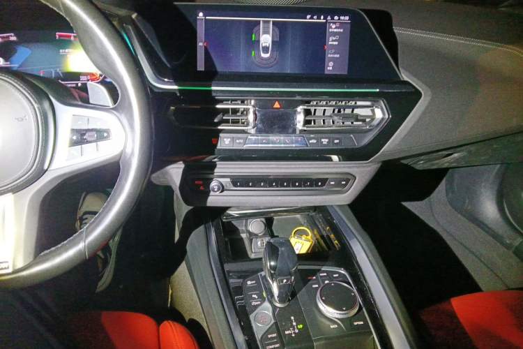 Used BMW Z4 2019 sDrive 25i M Sport Package Audio And AC Panel