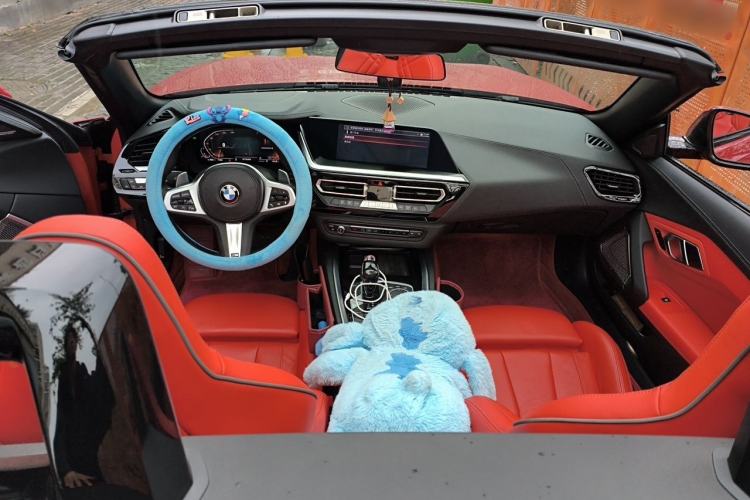 Used BMW Z4 2019 sDrive 25i M Sport Package Center Console