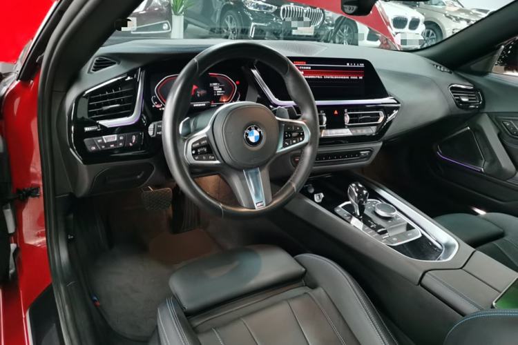 Used BMW Z4 2019 sDrive 25i M Sport Package Center Console