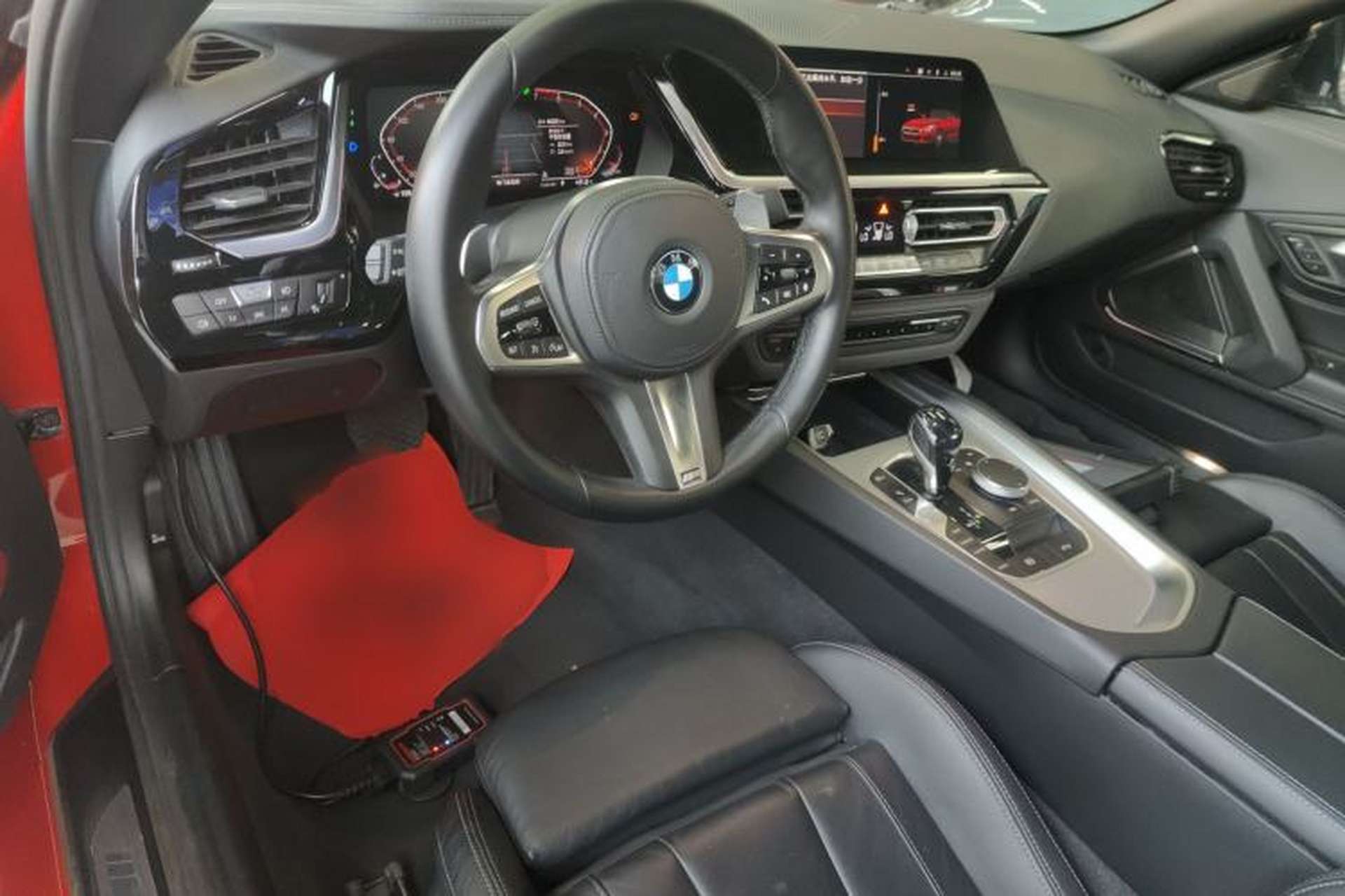 Used BMW Z4 2019 sDrive 25i M Sport Night Edition package Center Console