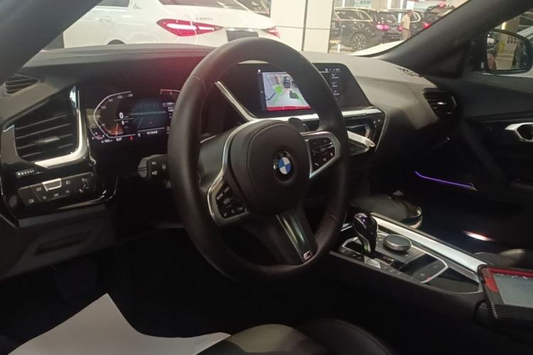 Used BMW Z4 2019 sDrive 25i M Sport Package Center Console