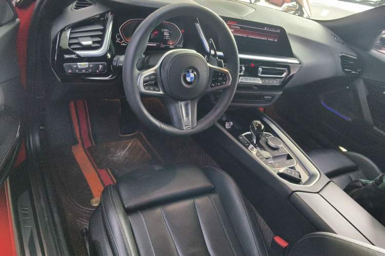 Used BMW Z4 2019 sDrive 25i M Sport Package Center Console