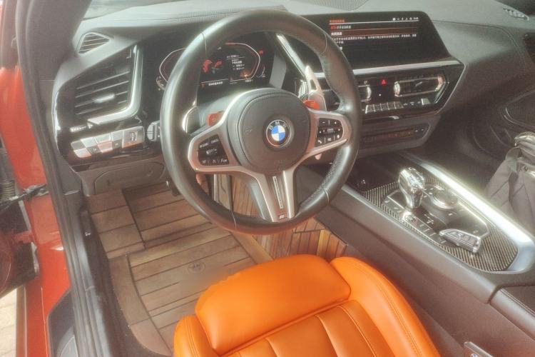 Used BMW Z4 2019 sDrive 25i M Sport Package Center Console