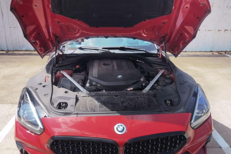 Used BMW Z4 2019 M40i M Sport Performance Edition Engine Bay