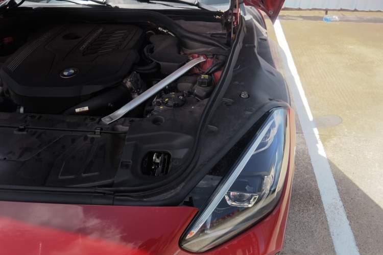 Used BMW Z4 2019 M40i M Sport Performance Edition Engine Bay Left