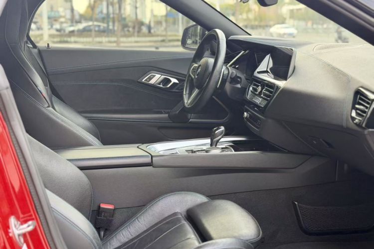 Used BMW Z4 2019 sDrive 25i M Sport Package Interior 1