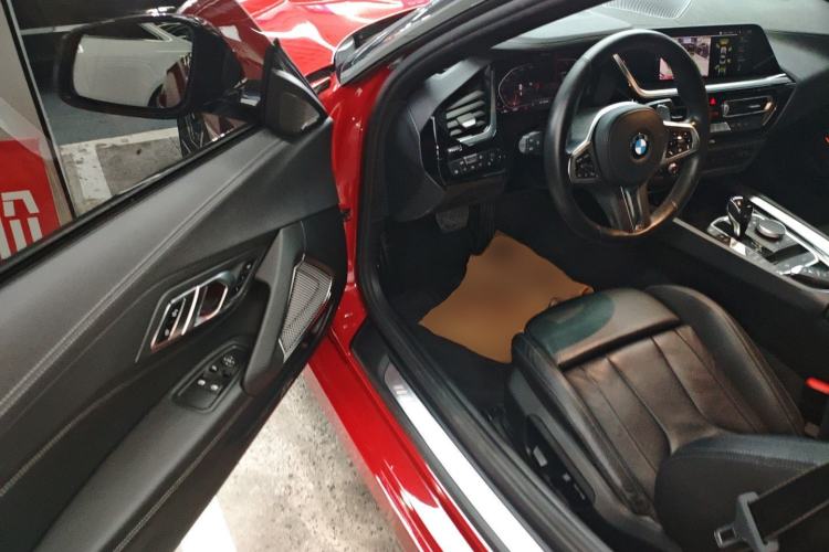 Used BMW Z4 2019 sDrive 25i M Sport Package Interior 3