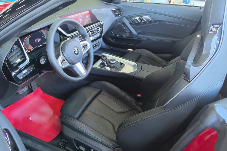 Used BMW Z4 2019 sDrive 25i M Sport Night Edition package Left Front Seat