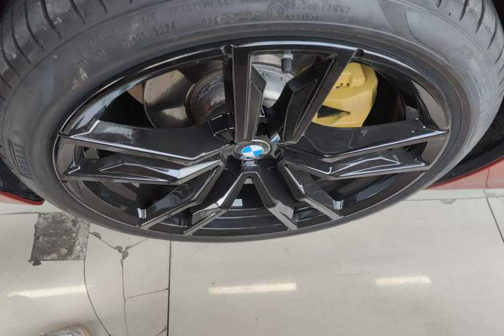 Used BMW Z4 2019 sDrive 25i M Sport Night Edition package Left Front Wheel Hub