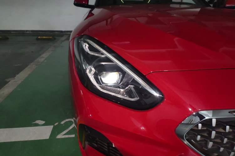 Used BMW Z4 2019 sDrive 25i M Sport Package Right Front Headlight