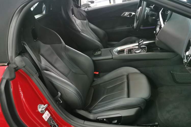 Used BMW Z4 2019 sDrive 25i M Sport Package Right Front Seat