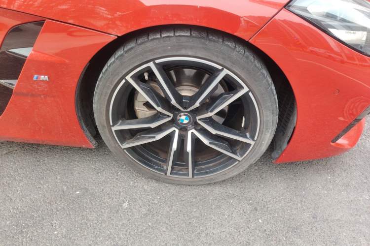 Used BMW Z4 2019 sDrive 25i M Sport Package Right Front Wheel Hub