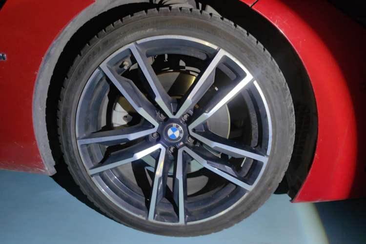 Used BMW Z4 2019 sDrive 25i M Sport Package Right Front Wheel Hub