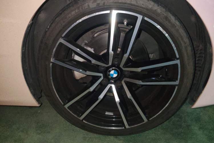 Used BMW Z4 2019 sDrive 25i M Sport Package Right Front Wheel Hub