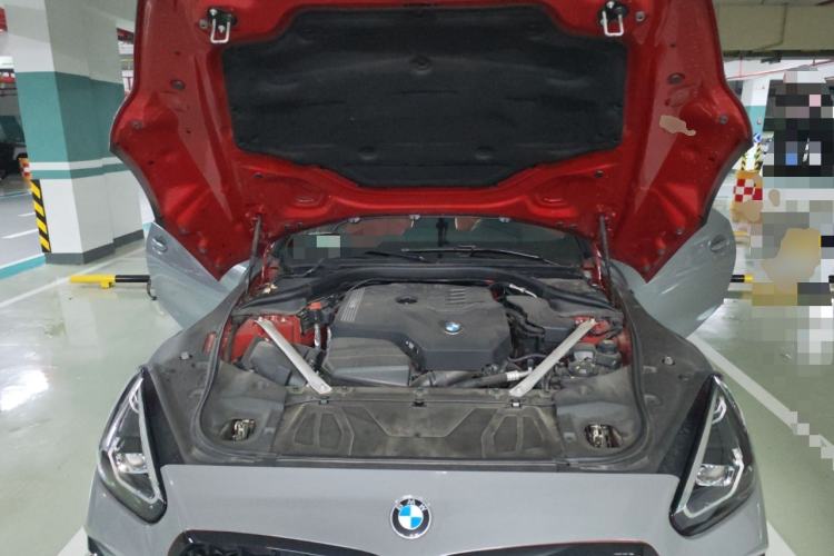 Used BMW Z4 2019 sDrive 25i M Sport Night Edition package Engine Bay