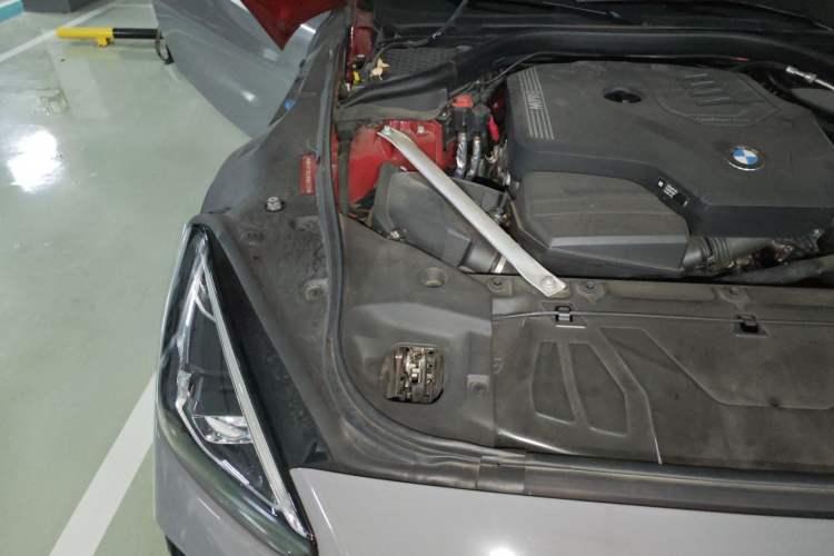 Used BMW Z4 2019 sDrive 25i M Sport Night Edition package Engine Bay Right