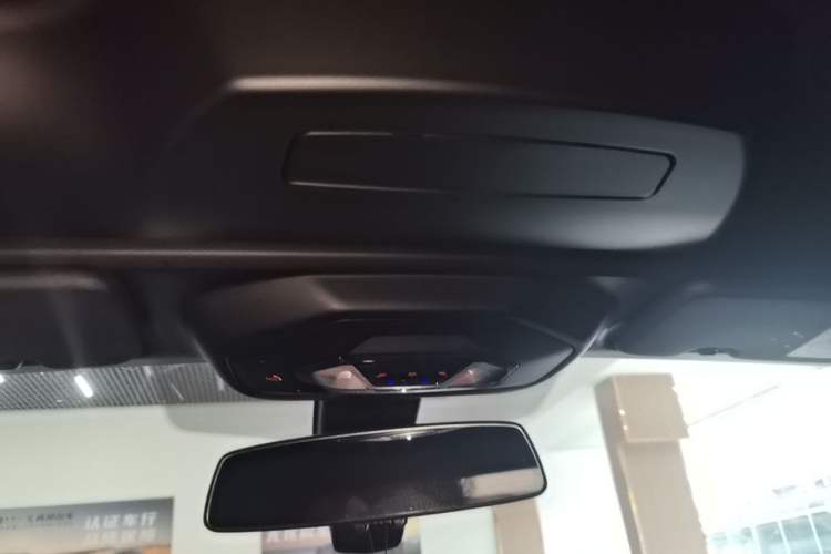 Used BMW Z4 2019 sDrive 25i M Sport Package Headliner